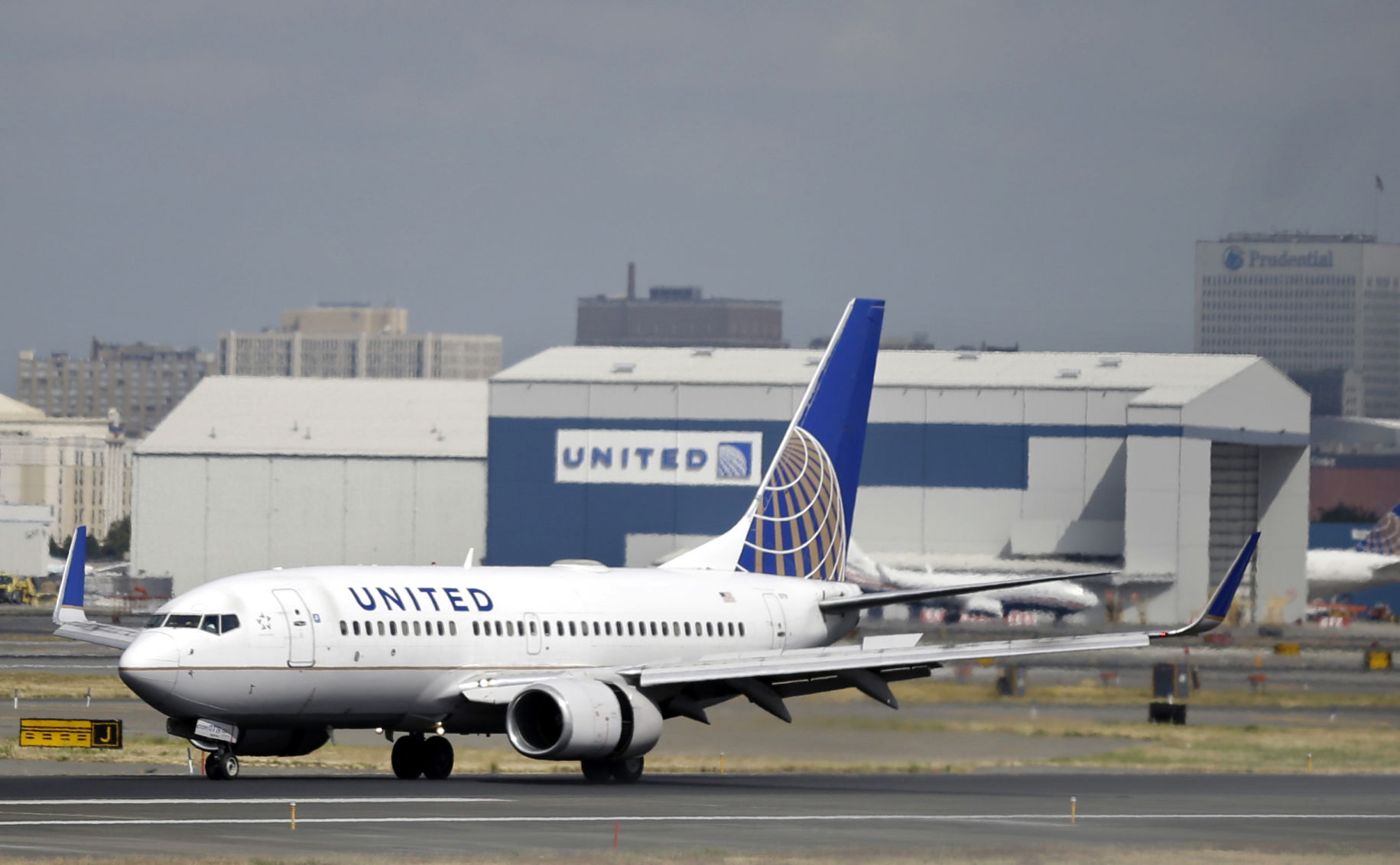 United-Passenger Removed-Social Media (copy) (copy)